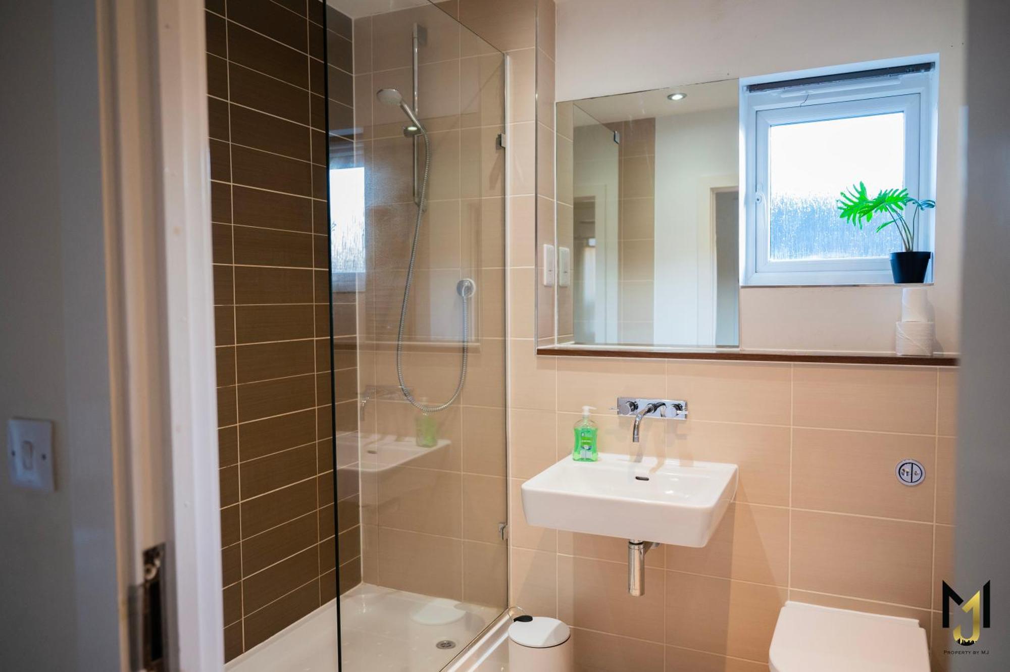 Apartment 'nomadic Nest' 2-bed Executive Coach House + Free Parking! Reading