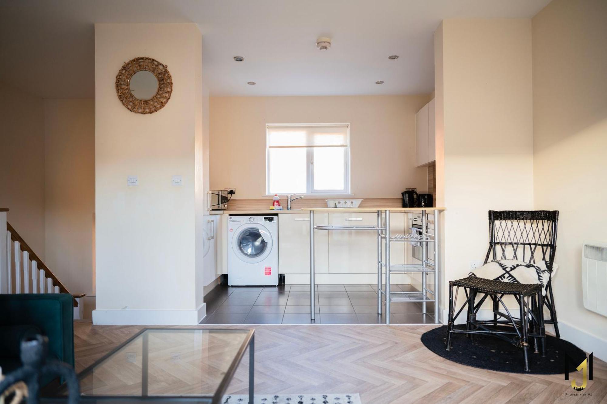 Apartment 'nomadic Nest' 2-bed Executive Coach House + Free Parking!